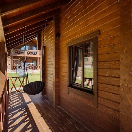 екосадиба пан атаман 아파트호텔