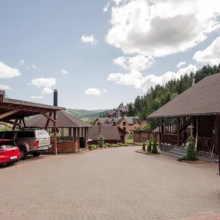 Aparthotel екосадиба пан атаман Skhidnytsia