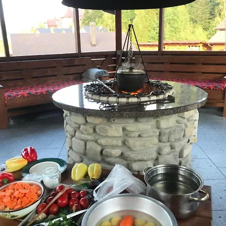 екосадиба пан атаман 아파트호텔 3*